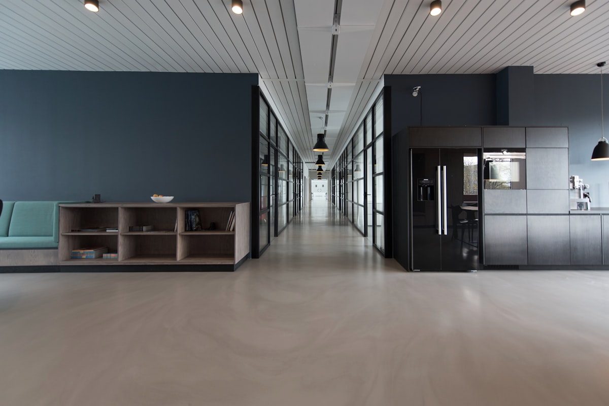 Showroom Curved Billing Cash Desk and Fixtures